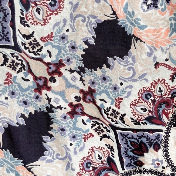 VINCE Camuto Paisley Dress - Picture 6 of 12